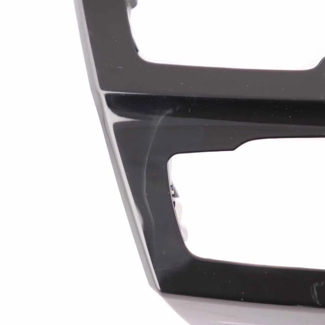 Tapa Consola Central Panel Salpicadero Negro para BMW X1 F48 X2 F39 con número de pieza 9305907 BMW X1 F48 X2 F39 Tapa Consola Central Panel Salpicadero Negro - SKU 9305907 - Número de pieza 9305907