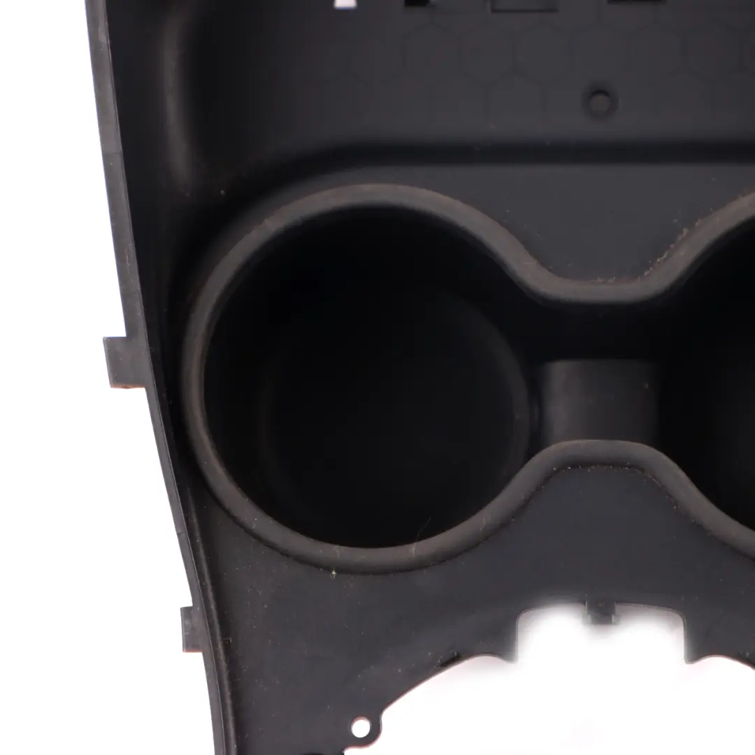 Rangement de la console centrale Porte-gobelet Noir pour Mini F54 Clubman à propos du numéro de pièce 9306115 Mini F54 Clubman Rangement de la console centrale Porte-gobelet Noir - SKU 9306115 - Numéro de pièce 9306115