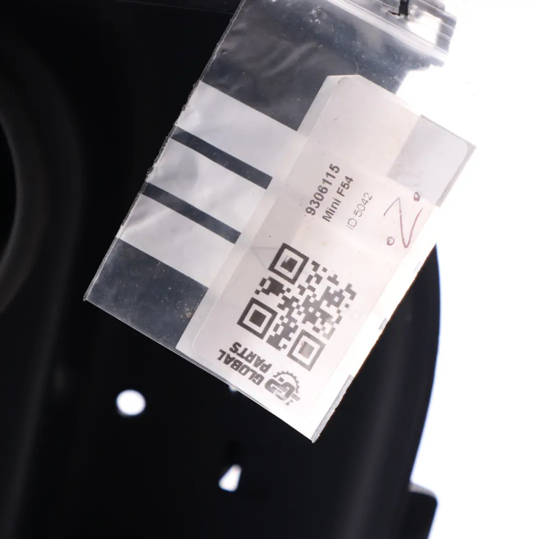 Uchwyt Na Kubki Cupholder Czarny do Mini F54 Clubman o numerze 9306115 Mini F54 Clubman Uchwyt Na Kubki Cupholder Czarny - SKU 9306115 - Numer Części 9306115