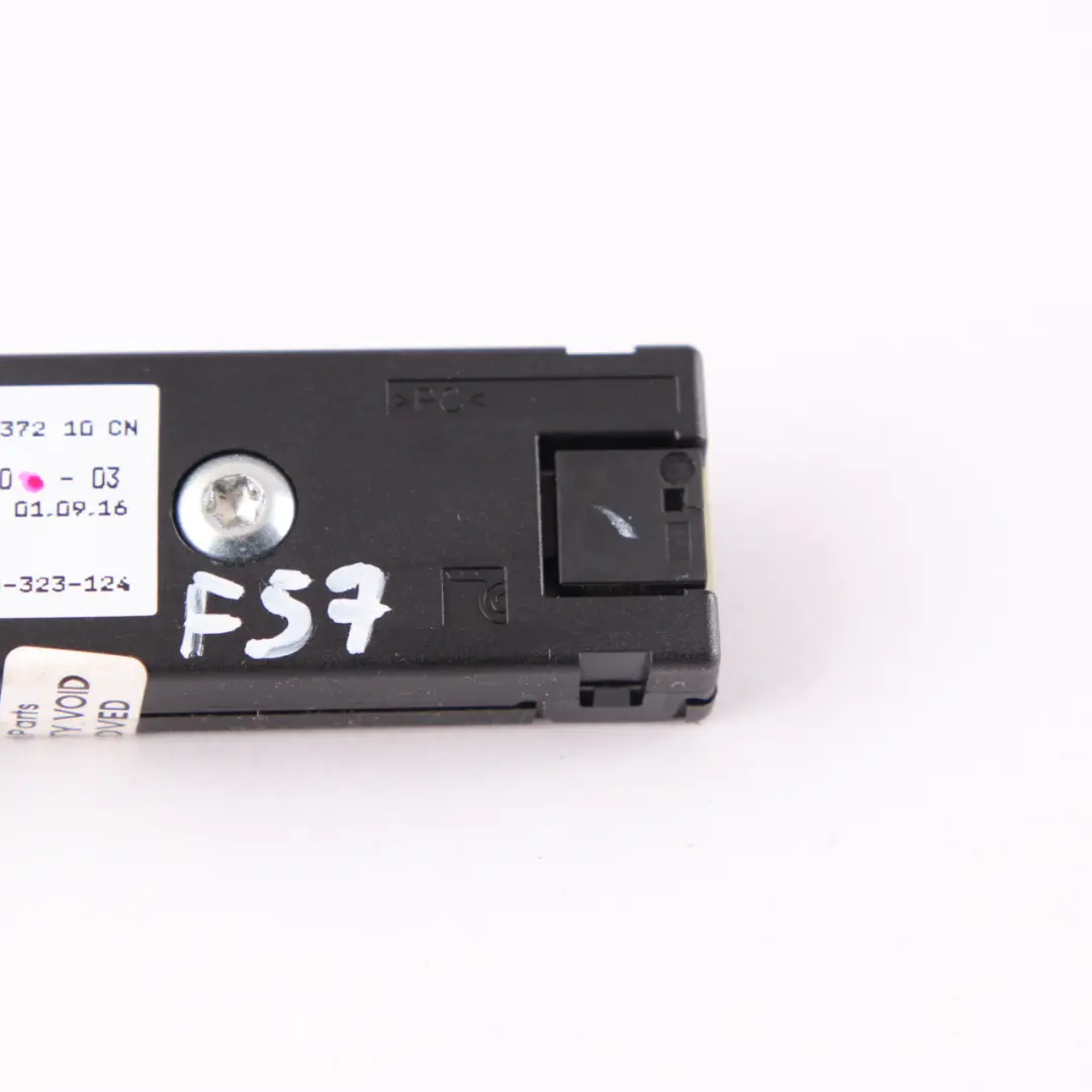 Antenna Aerial Amplifier AM / FM Rear Unit Module FM2 to Mini F57 Cabrio with Part number 9309990 Mini F57 Cabrio Antenna Aerial Amplifier AM / FM Rear Unit Module FM2 - SKU 9309990 - Part number 9309990