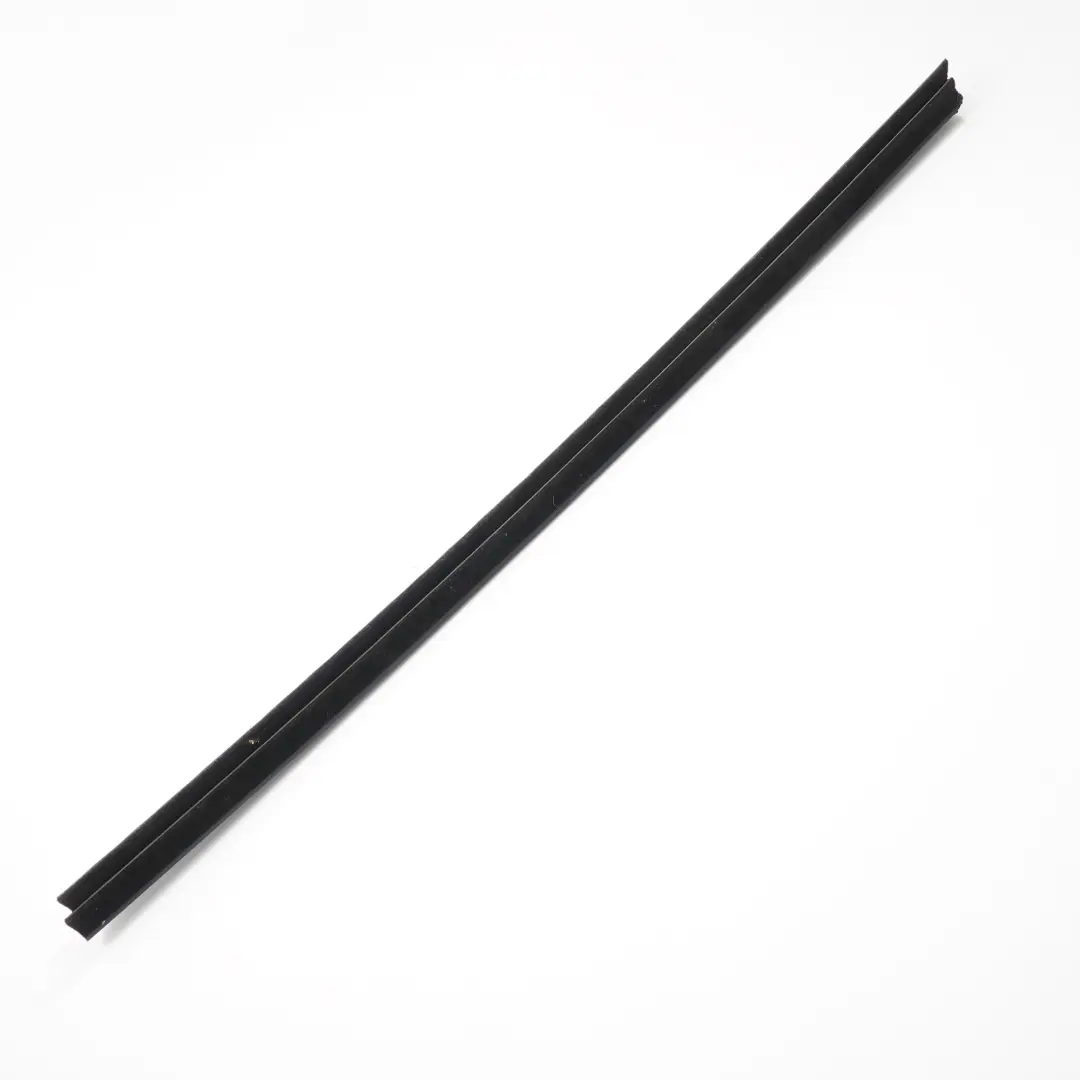 Peugeot Partner Joint de vitre porte avant gauche Joint d'étanchéité - SKU 9309Q7 - Numéro de pièce 9309Q7