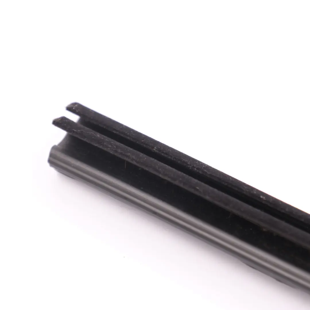 Ventana Sello Puerta Delantera Izquierda Junta Sellado Tira 3809K1 para Peugeot 207 con número de pieza 9310G8 Peugeot 207 Ventana Sello Puerta Delantera Izquierda Junta Sellado Tira 3809K1 - SKU 9310G8 - Número de pieza 9310G8