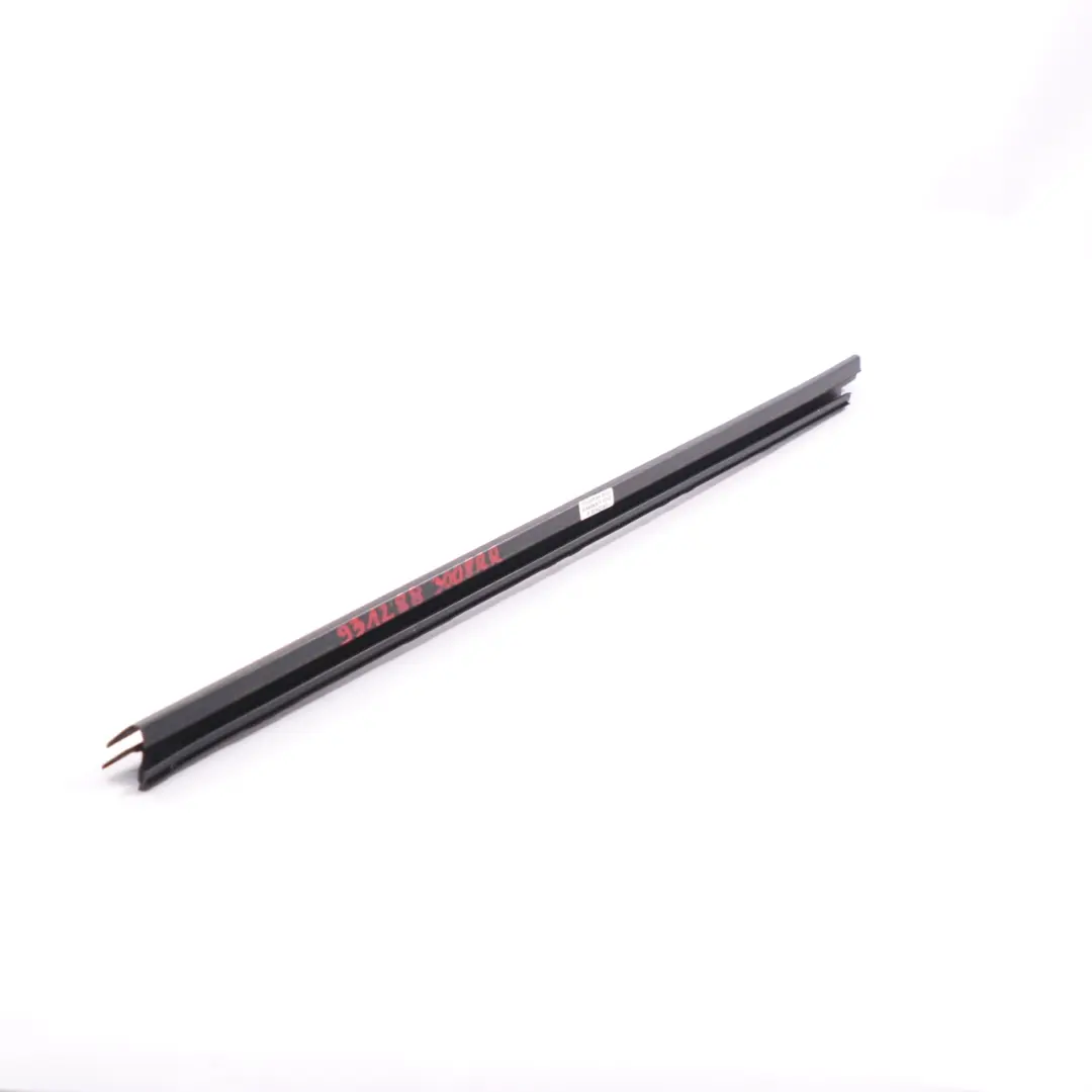 Peugeot 3008 Joint de vitre porte arriere droite Joint d'étanchéité - SKU 931288 - Numéro de pièce 931288