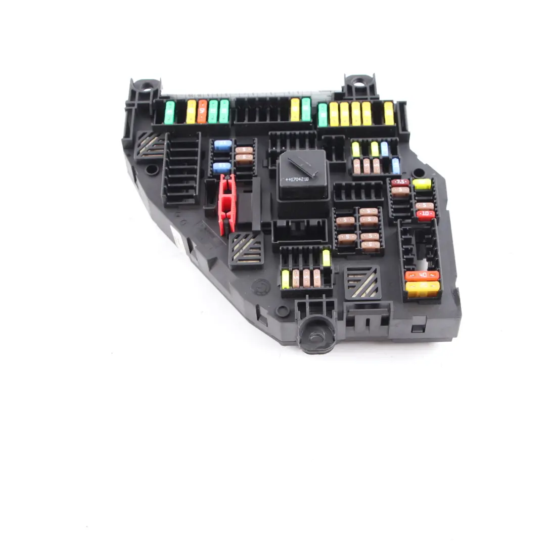 Scatola dei fusibili Unità controllo distribuzione potenza posteriore per BMW F25 con numero di parte 9315151 BMW F25 Scatola dei fusibili Unità controllo distribuzione potenza posteriore - SKU 9315151 - Numero di parte 9315151