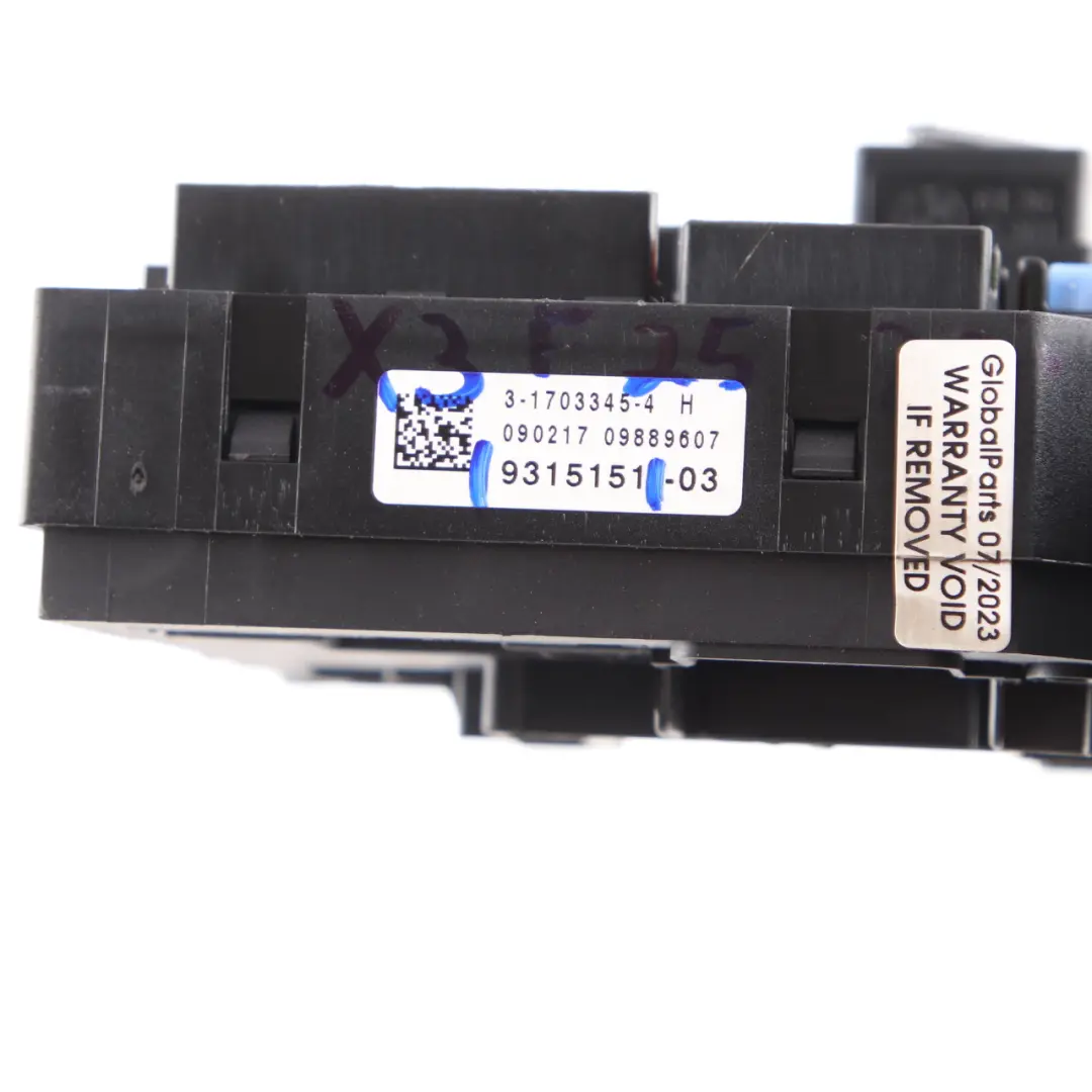 Caja de Fusibles Unidad de Control de Distribución Energía Caja Trasera para BMW F25 con número de pieza 9315151 BMW F25 Caja de Fusibles Unidad de Control de Distribución Energía Caja Trasera - SKU 9315151 - Número de pieza 9315151