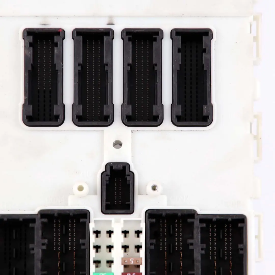 Module Control Unit FEM to BMW 1 2 3 4 Series F20 F21 F22 F30 F31 F32 F36 with Part number 9303541 BMW 1 2 3 4 Series F20 F21 F22 F30 F31 F32 F36 Module Control Unit FEM - SKU 9315683 - Part number 9303541
