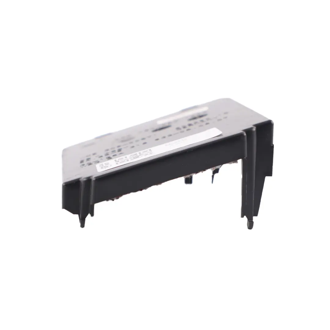 Conducto De Ventilación Del Maletero Trasero Izquierdo para BMW F40 con número de pieza 9315933 BMW F40 Conducto De Ventilación Del Maletero Trasero Izquierdo - SKU 9315933 - Número de pieza 9315933