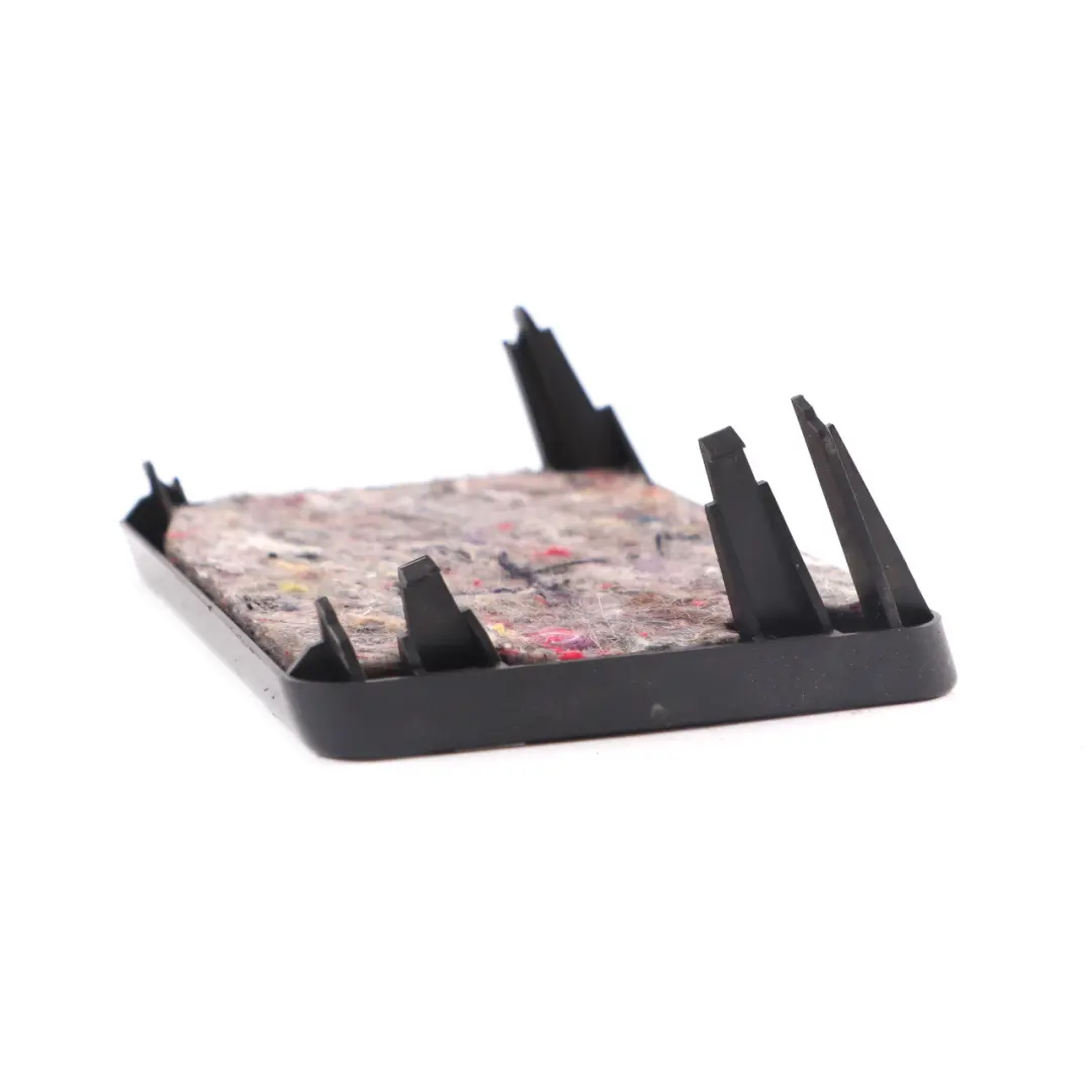 Conducto De Ventilación Del Maletero Trasero Izquierdo para BMW F40 con número de pieza 9315933 BMW F40 Conducto De Ventilación Del Maletero Trasero Izquierdo - SKU 9315933 - Número de pieza 9315933