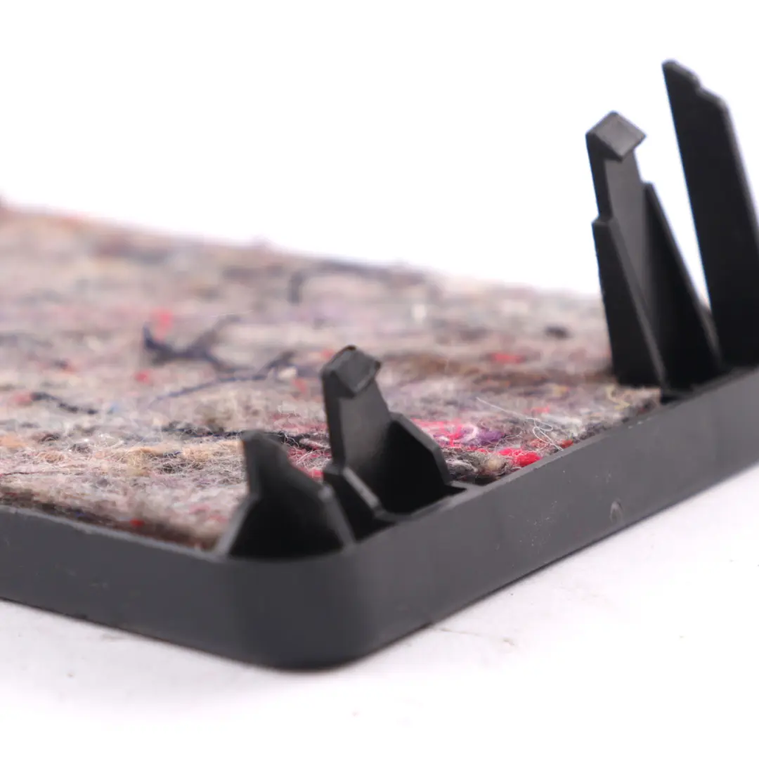 Stivale Posteriore Coperchio Ventilazione Condotto Adatto per BMW F40 Sx con numero di parte 9315933 BMW F40 Sx Stivale Posteriore Coperchio Ventilazione Condotto Adatto - SKU 9315933 - Numero di parte 9315933