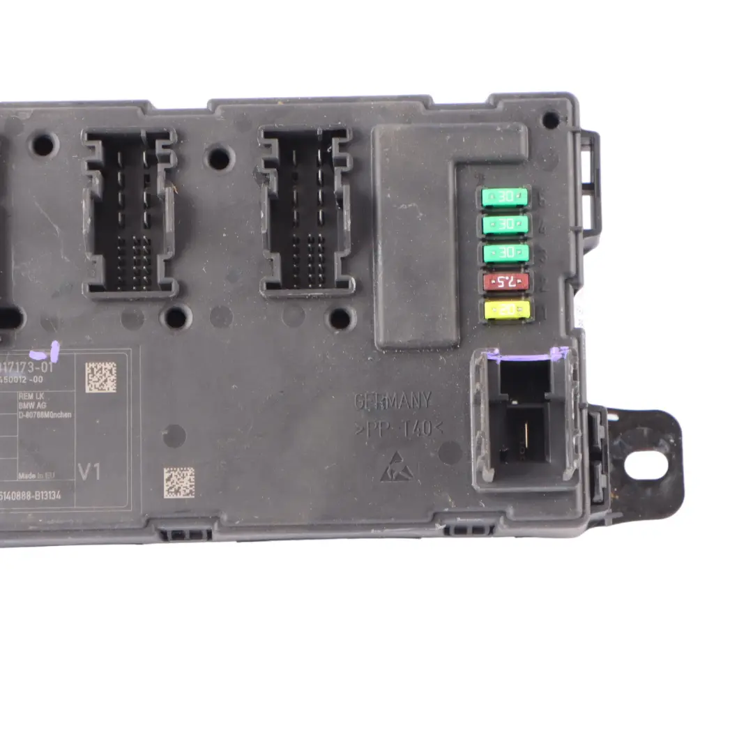 REM Rear Electronic Module Fuse Box Control Unit V 1 to BMW F20 F21 F30 F31 with Part number 9317173 BMW F20 F21 F30 F31 REM Rear Electronic Module Fuse Box Control Unit V 1 - SKU 9317173-1 - Part number 9317173