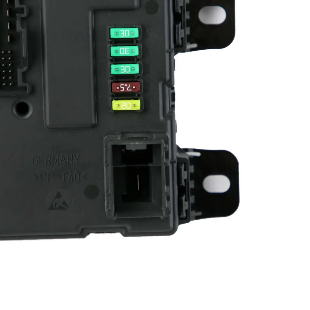 REM Módulo Electróni Trasero Caja Fusibles Unidad Control V1 para BMW F20 F30 con número de pieza 9317173 BMW F20 F30 REM Módulo Electróni Trasero Caja Fusibles Unidad Control V1 - SKU 9317173 - Número de pieza 9317173