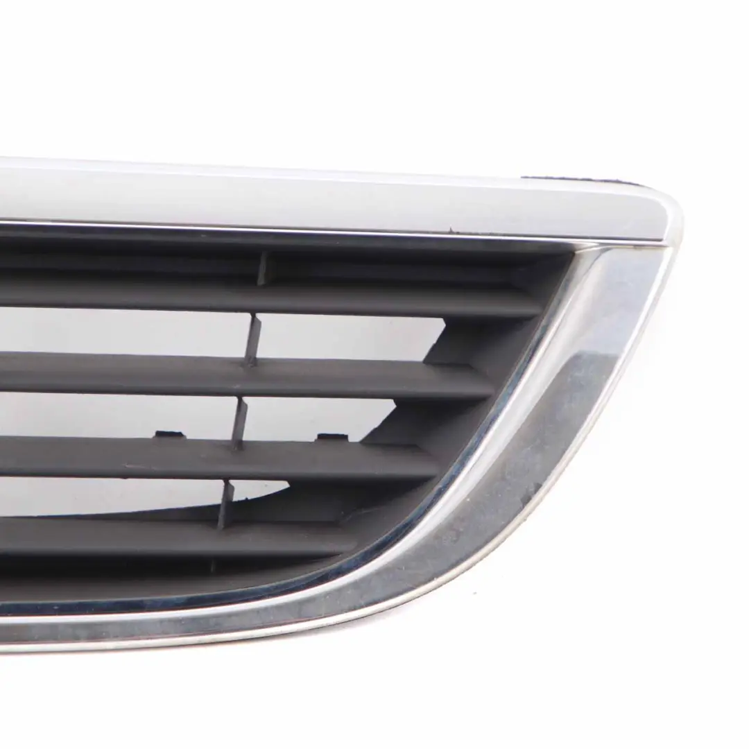 Front Hood Bonnet Radiator Grille Trim Panel Cover to Vauxhall Zafira A with Part number 93174312 Vauxhall Zafira A Front Hood Bonnet Radiator Grille Trim Panel Cover - SKU 93174312 - Part number 93174312