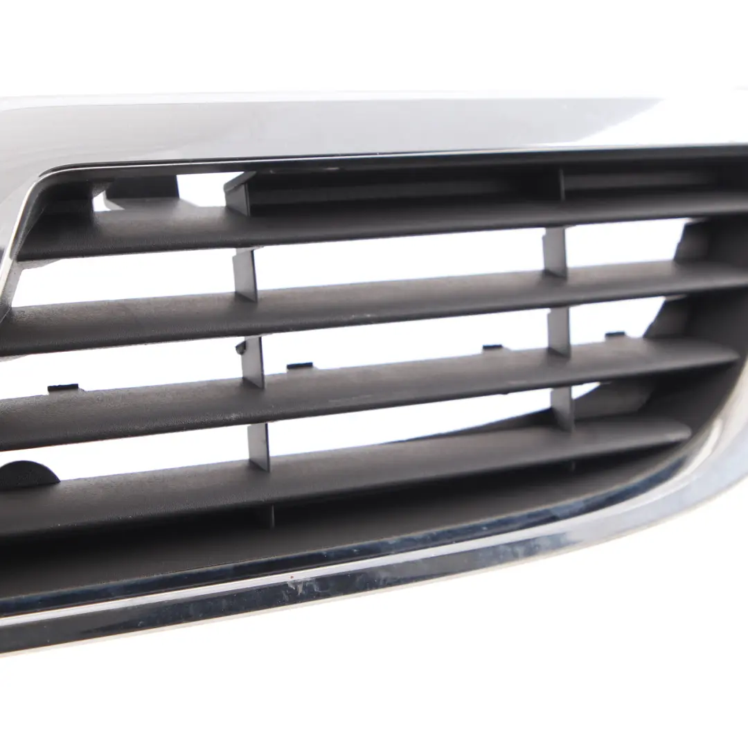 Front Hood Bonnet Radiator Grille Trim Panel Cover to Vauxhall Zafira A with Part number 93174312 Vauxhall Zafira A Front Hood Bonnet Radiator Grille Trim Panel Cover - SKU 93174312 - Part number 93174312