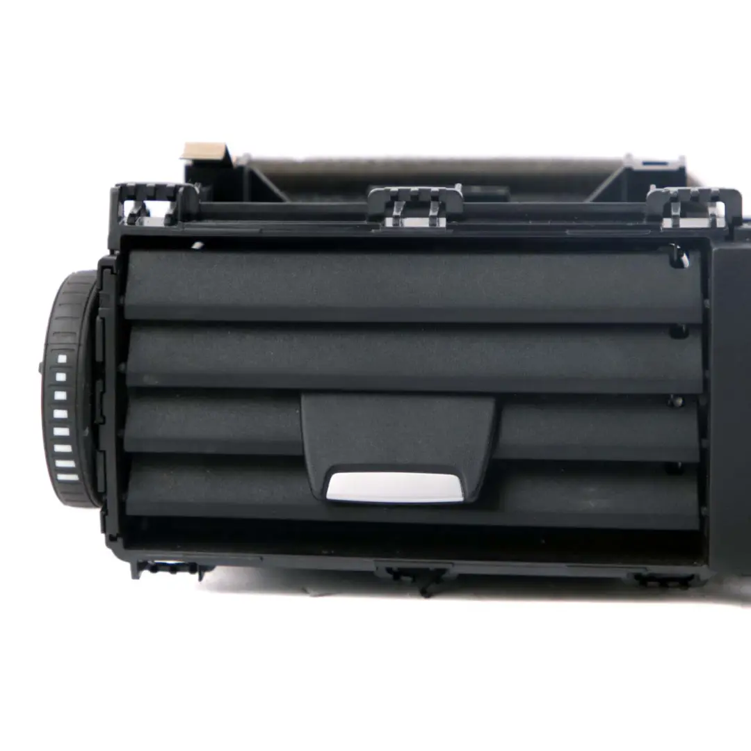 Griglia Aria Fresca Centro Bocchetta Cruscotto per BMW F20 F21 F22 LCI con numero di parte 9317945 BMW F20 F21 F22 LCI Griglia Aria Fresca Centro Bocchetta Cruscotto - SKU 9317945 - Numero di parte 9317945