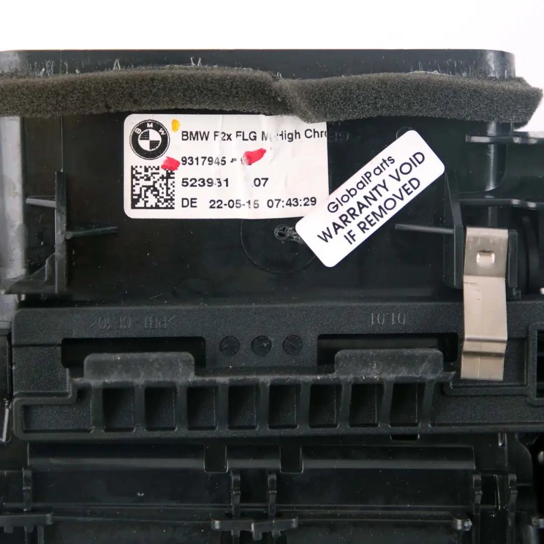 Rejilla Aire Fresco Ventilacion Central Salpicadero para BMW F20 F21 F22 LCI con número de pieza 9317945 BMW F20 F21 F22 LCI Rejilla Aire Fresco Ventilacion Central Salpicadero - SKU 9317945 - Número de pieza 9317945