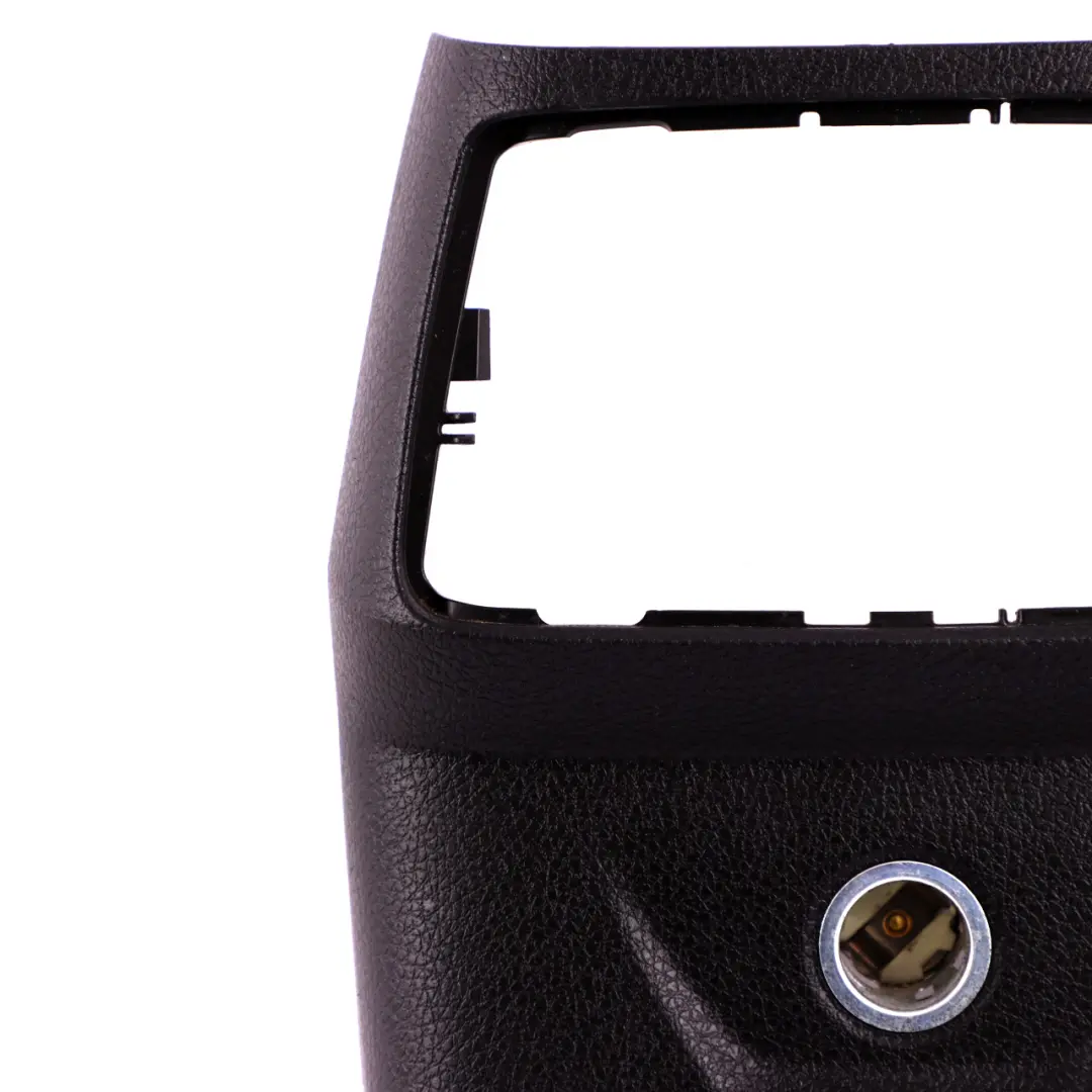 Revestimiento Cubierta Trasera Consola Central para BMW F45 F46 Active Gran Tourer con número de pieza 9319567 BMW F45 F46 Active Gran Tourer Revestimiento Cubierta Trasera Consola Central - SKU 9319567 - Número de pieza 9319567