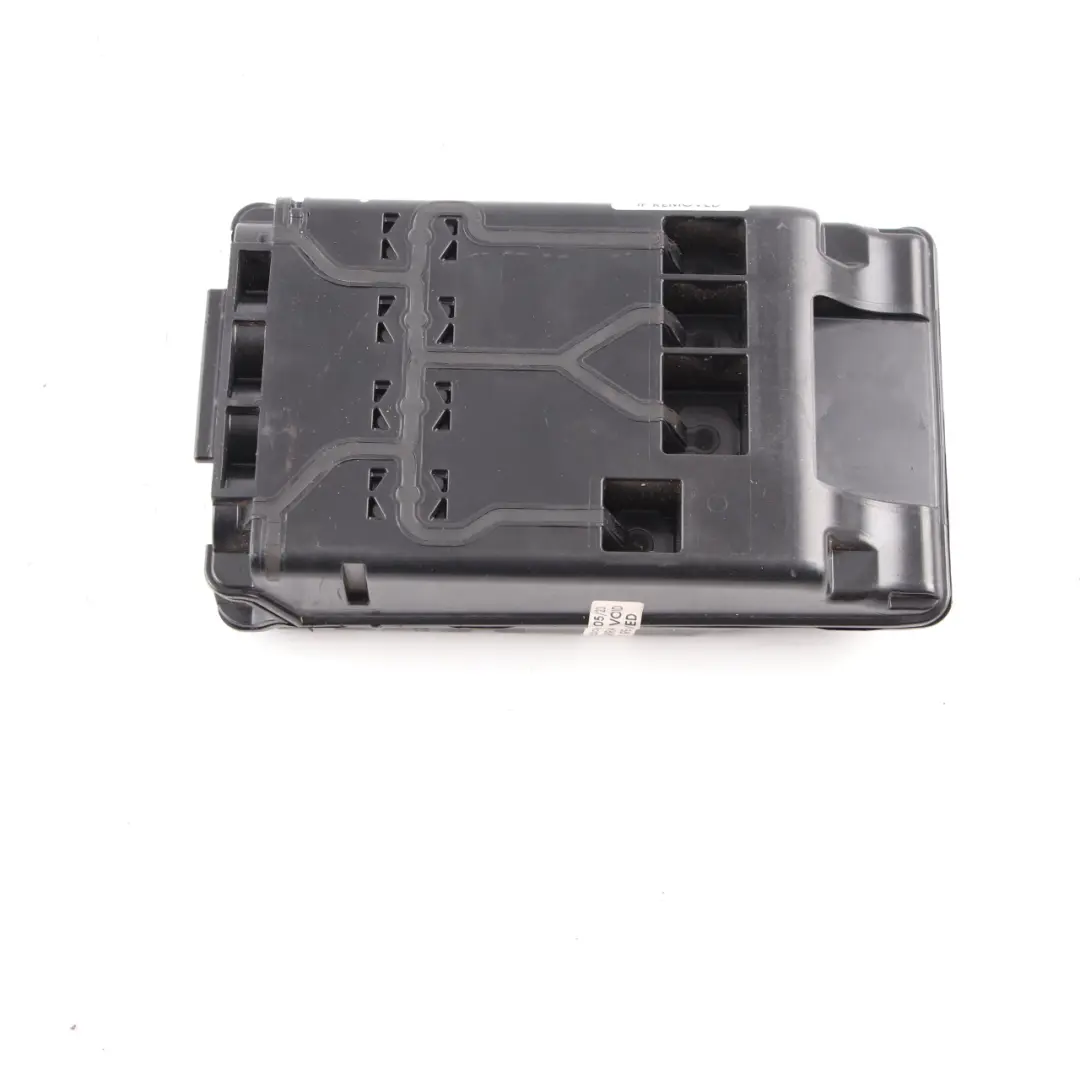 B+ Junction Terminal Power Distribution Control Unit Box to BMW i3 I01 with Part number 9321027 BMW i3 I01 B+ Junction Terminal Power Distribution Control Unit Box - SKU 9321027 - Part number 9321027