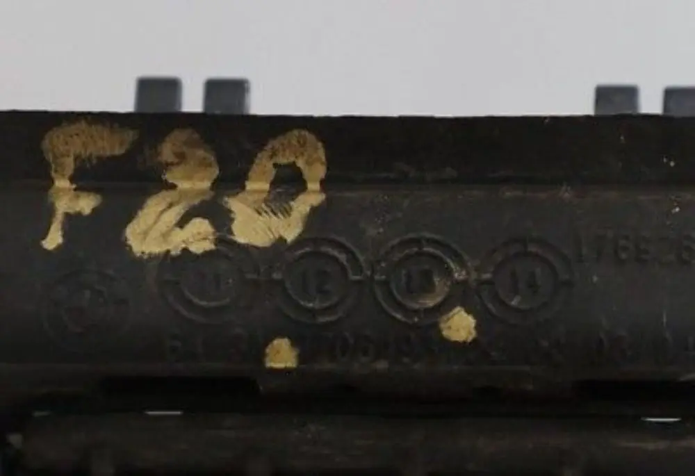 BMW F20 F21 F22 F30 F32 Różne gumki podłogowe - SKU 9324831 - Numer Części 9324831