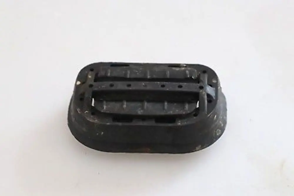 BMW 1 2 3 4 er F20 F21 F22 F30 F32 Tülle Boden - SKU 9324831 - Teilenummer 9324831