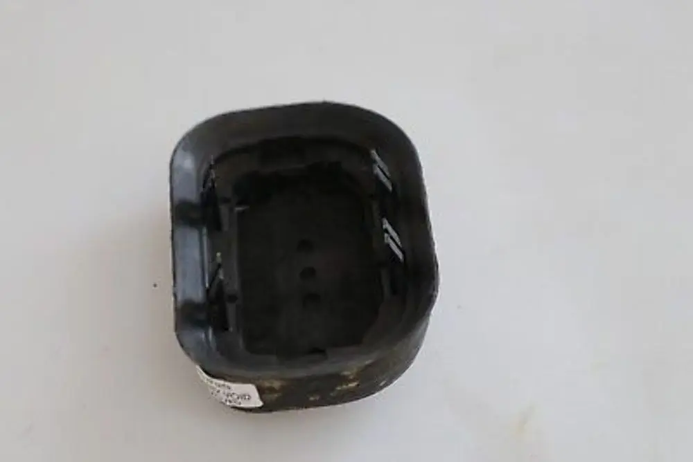 BMW 1 2 3 4 Series F20 F21 F22 F30 F32 Various Grommet Floor Housing Parts - SKU 9324831 - Part number 9324831