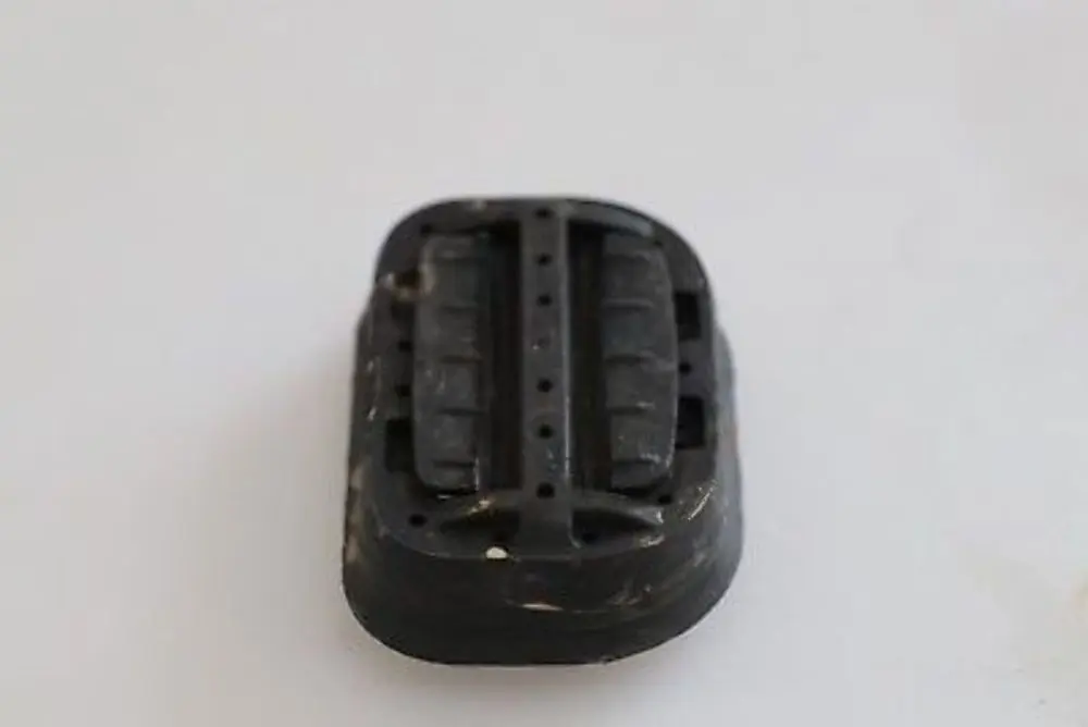 Varios Ojal Piso Carcasa Piezas para BMW F20 F21 F22 F30 F32 con número de pieza 9324831 BMW F20 F21 F22 F30 F32 Varios Ojal Piso Carcasa Piezas - SKU 9324831 - Número de pieza 9324831