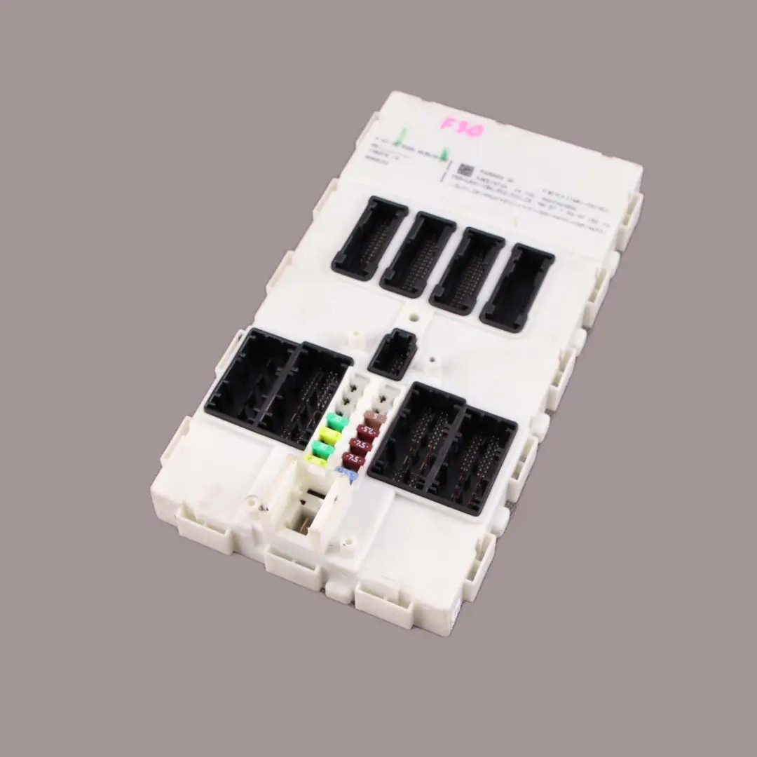 Modulo elettronico anteriore Unità controllo FEM per BMW F20 F21 F22 F30 F32 con numero di parte 9325653 BMW F20 F21 F22 F30 F32 Modulo elettronico anteriore Unità controllo FEM - SKU 9325653 - Numero di parte 9325653