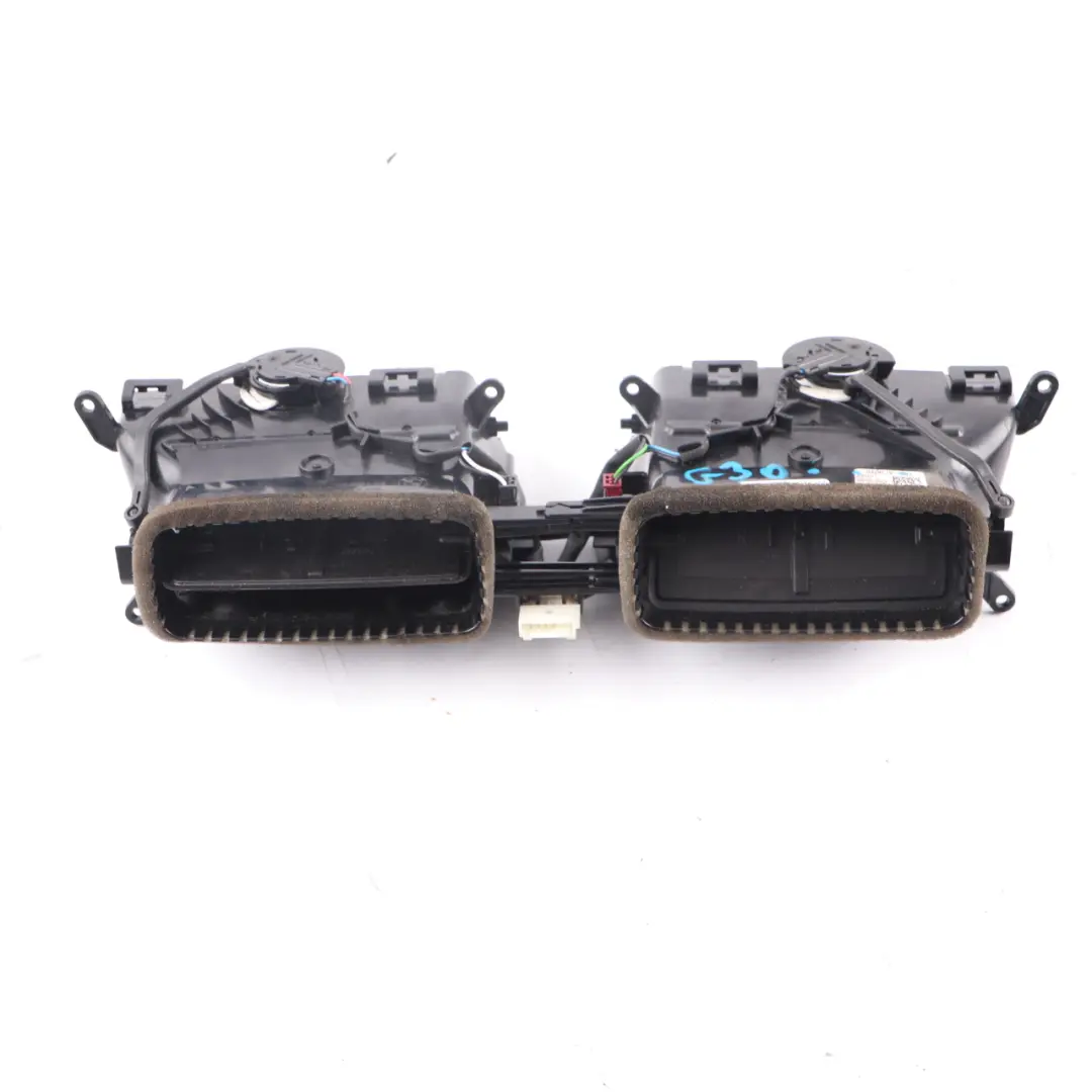  Conduit d'air BMW G30 F90 Tableau bord Aérateurs centraux Grille frais - SKU 9329579 - Numéro de pièce 9329579