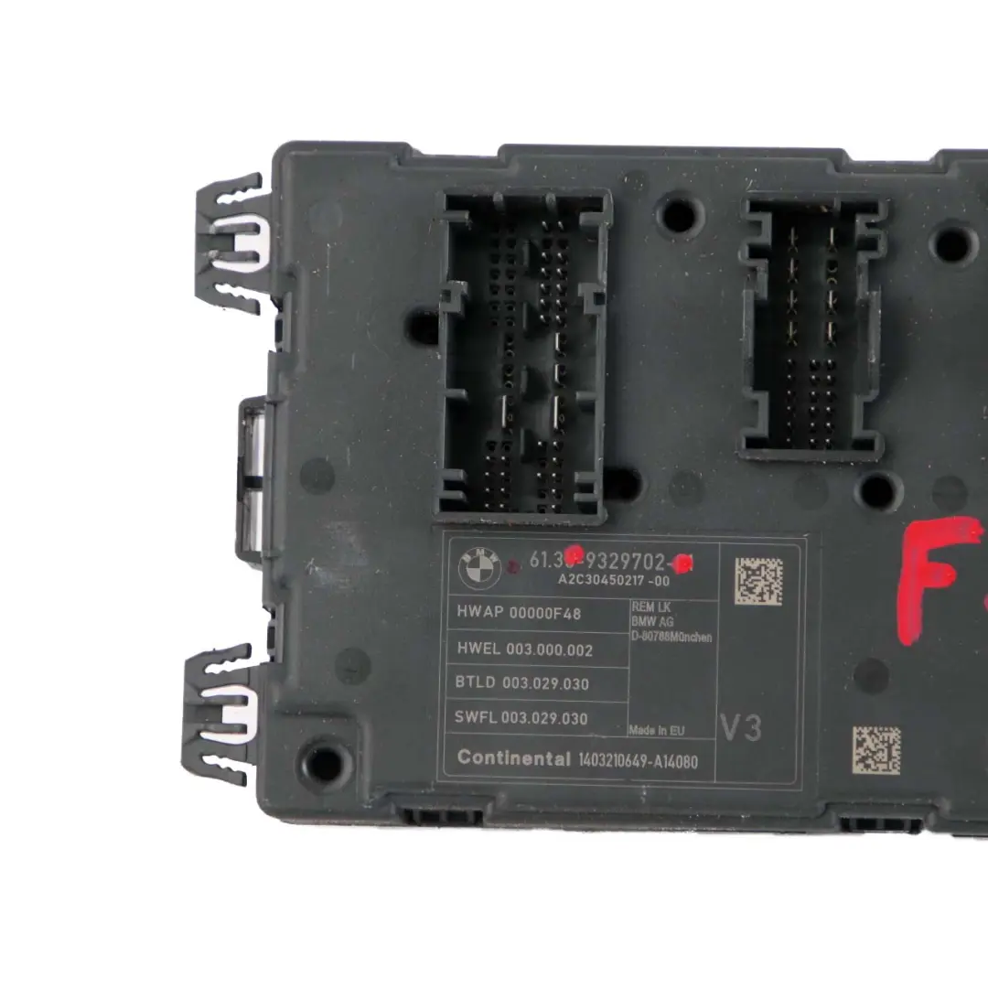 REM Módulo Electrónico Trasero Caja Fusibles Unidad Control V3 para BMW F31 con número de pieza 9329702 BMW F31 REM Módulo Electrónico Trasero Caja Fusibles Unidad Control V3 - SKU 9329702 - Número de pieza 9329702