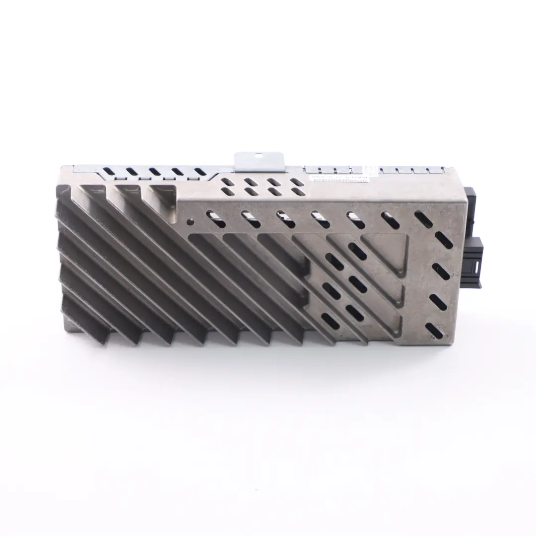 Top Sistema Audio AMP Amplificatore Harman Kardon per BMW F30 LCI F31 F32 con numero di parte 9330058 BMW F30 LCI F31 F32 Top Sistema Audio AMP Amplificatore Harman Kardon - SKU 9330058 - Numero di parte 9330058