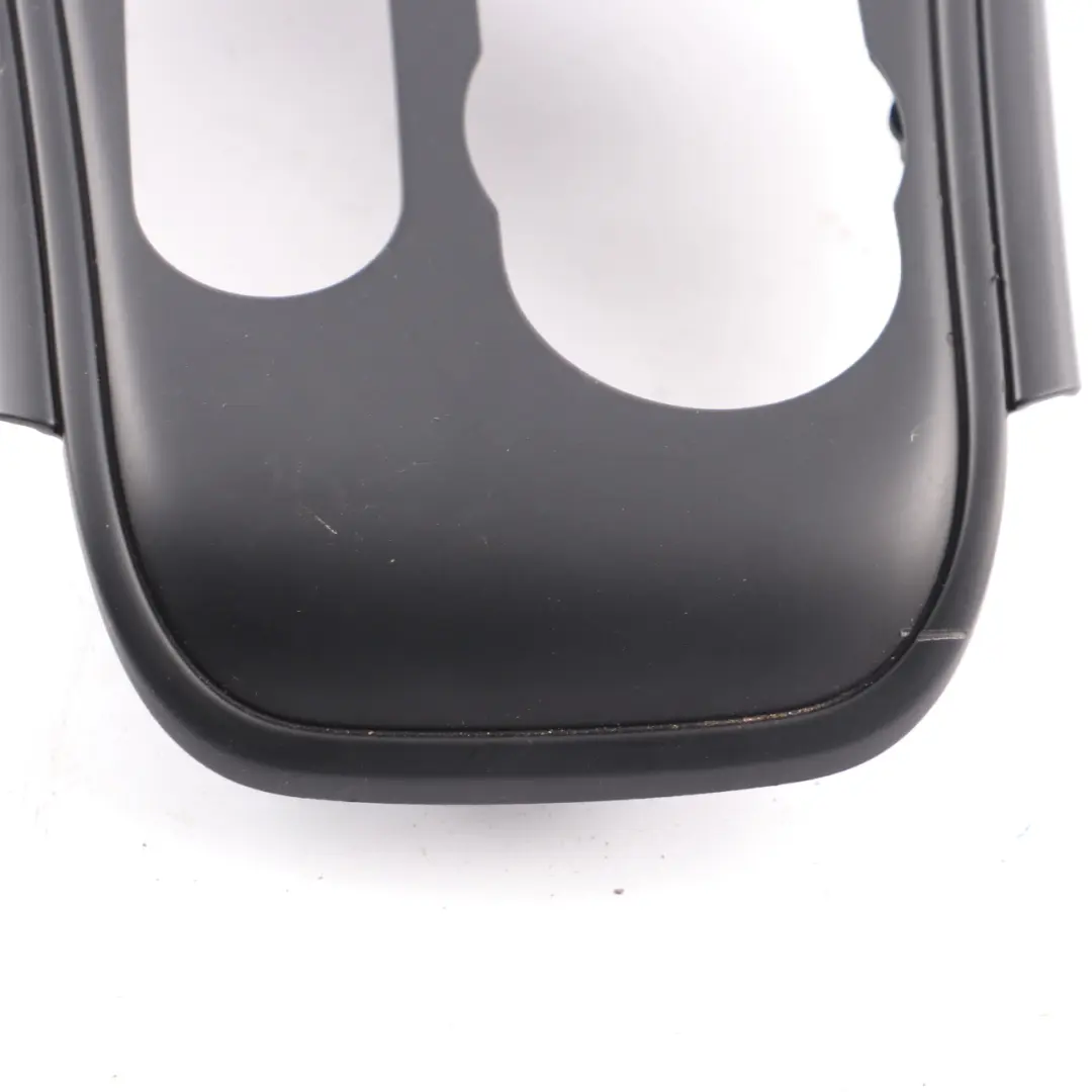 Consola Central Marco Panel Portavasos Negro 9333407 para Mini F60 con número de pieza 9333407 Mini F60 Consola Central Marco Panel Portavasos Negro 9333407 - SKU 9333408-1 - Número de pieza 9333407