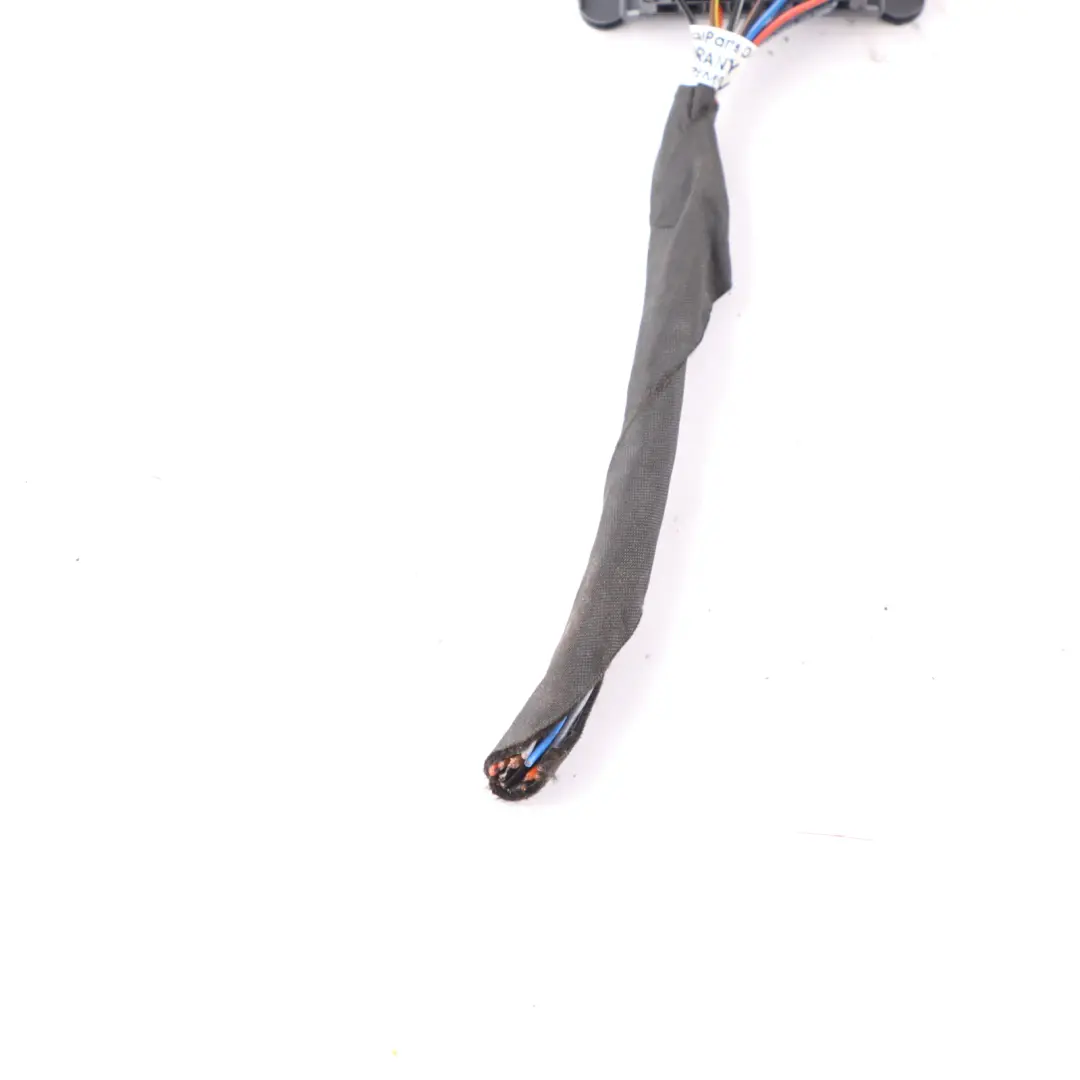 Cableado Conector Toma Carcasa para BMW F40 con número de pieza 9335261 BMW F40 Cableado Conector Toma Carcasa - SKU 9335261 - Número de pieza 9335261