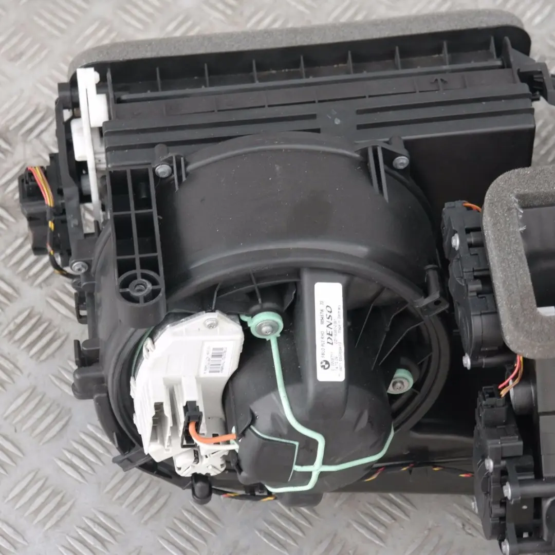 Complete Heater Radiator Matrix Unit to BMW Z4 Series E89 Convertible Roadster with Part number 9335270 BMW Z4 Series E89 Convertible Roadster Complete Heater Radiator Matrix Unit - SKU 9335270 - Part number 9335270