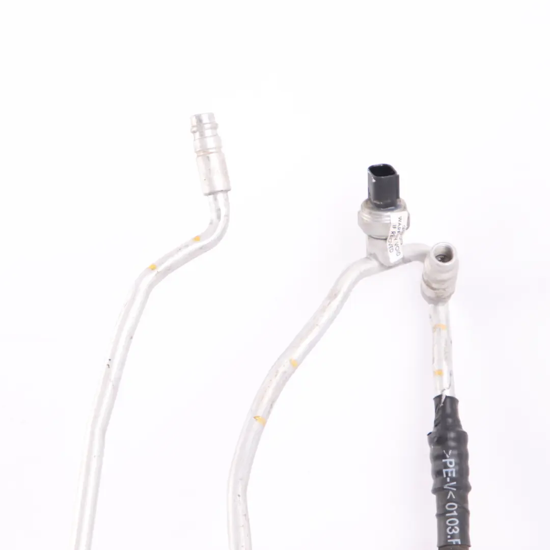 tuyau double de ligne pression de réfrigérant pour BMW 1 3 F20 F21 F30 LCI Flexible à propos du numéro de pièce 9337126 BMW 1 3 F20 F21 F30 LCI Flexible tuyau double de ligne pression de réfrigérant - SKU 9337126 - Numéro de pièce 9337126