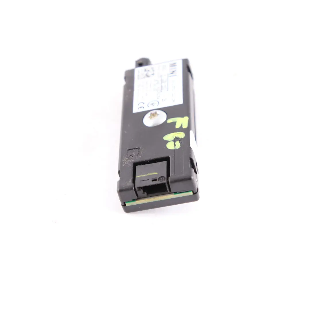 Antenna Aerial Amplifier AM / FM Unit to Mini F54 F60 Clubman Countryman with Part number 9338153 Mini F54 F60 Clubman Countryman Antenna Aerial Amplifier AM / FM Unit - SKU 9338153 - Part number 9338153