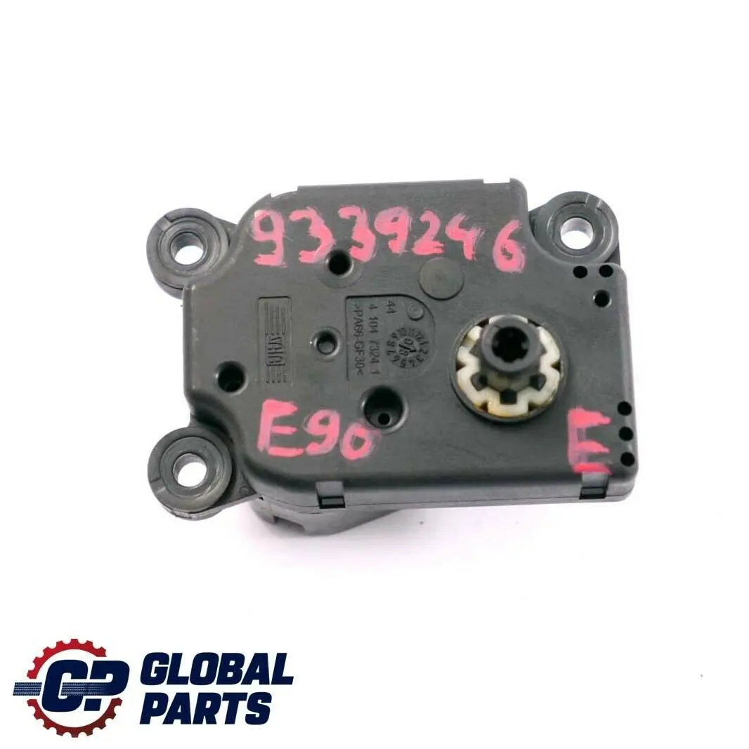 Stellantrieb Frisch Umluftklappe für BMW E81 E82 E87 E90 E91 E92 mit Teilenummer 113930 BMW E81 E82 E87 E90 E91 E92 Stellantrieb Frisch Umluftklappe - SKU 9339246 - Teilenummer 113930