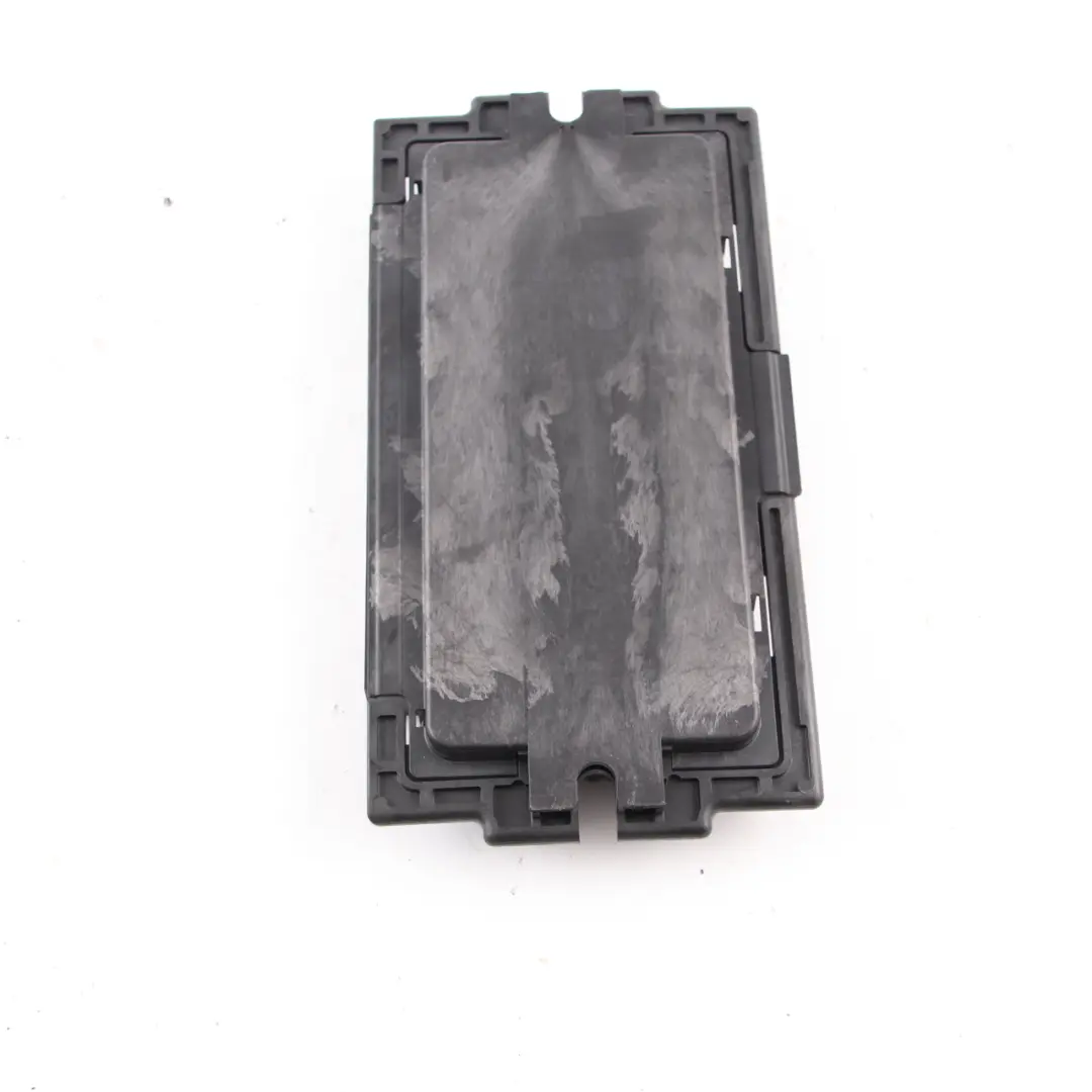 ECU Light Control Footwell Module MAX Kuester FRM3R PL2 to BMW E88 with Part number 9340331 BMW E88 ECU Light Control Footwell Module MAX Kuester FRM3R PL2 - SKU 9340331 - Part number 9340331