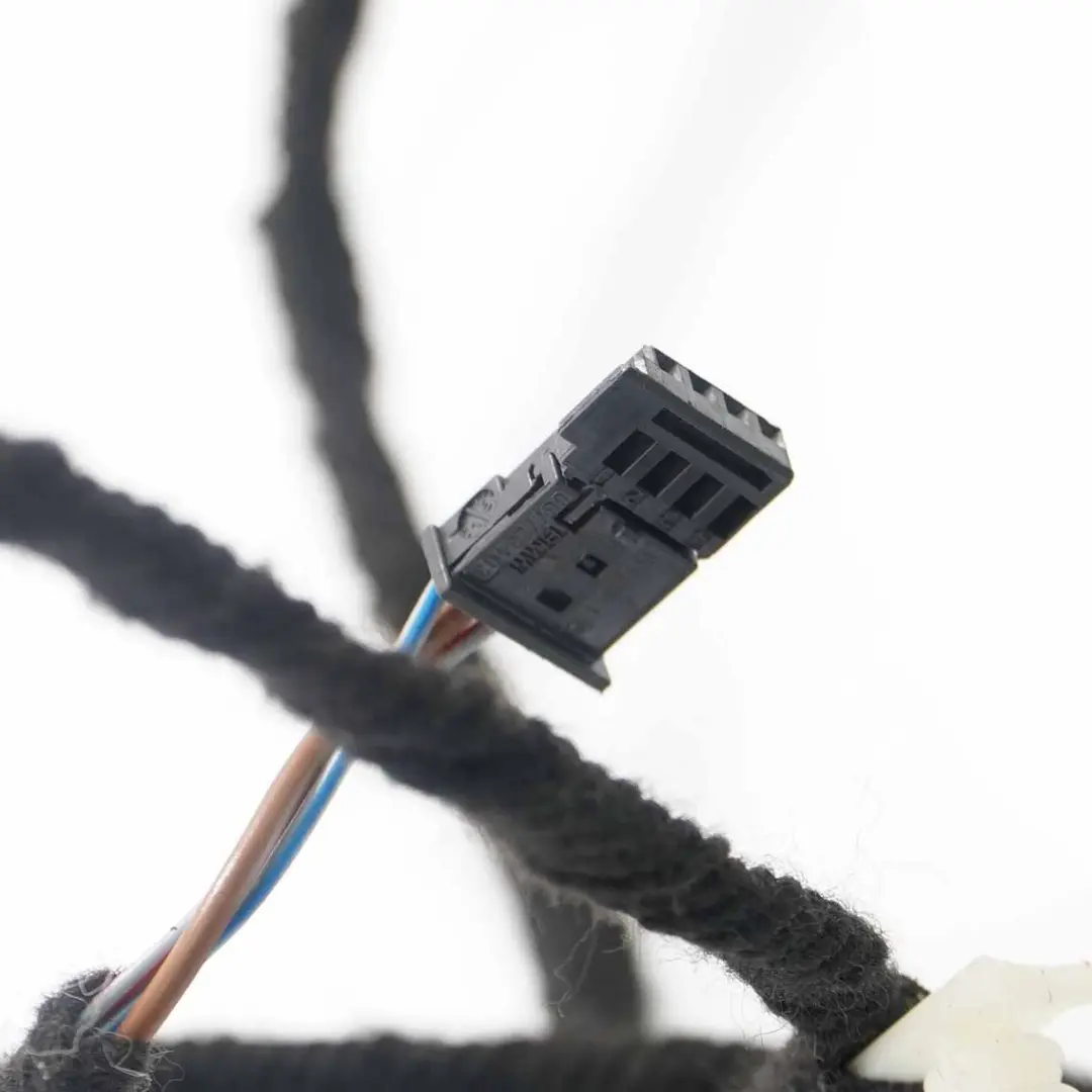 Cableado Puerta Pasajero Delantero Cables Loom F22 para BMW F21 con número de pieza 9340997 BMW F21 Cableado Puerta Pasajero Delantero Cables Loom F22 - SKU 9340997 - Número de pieza 9340997