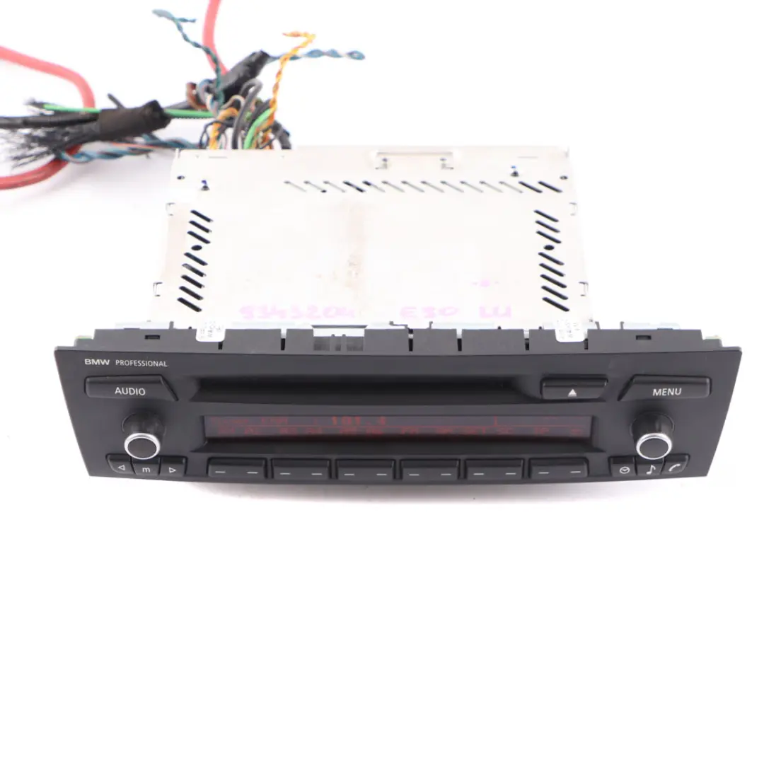 Radio CD Professional Bluetooth to BMW 1 3 E81 E87 E90 E91 E92 LCI with Part number 9243919 BMW 1 3 E81 E87 E90 E91 E92 LCI Radio CD Professional Bluetooth - SKU 9343204 - Part number 9243919