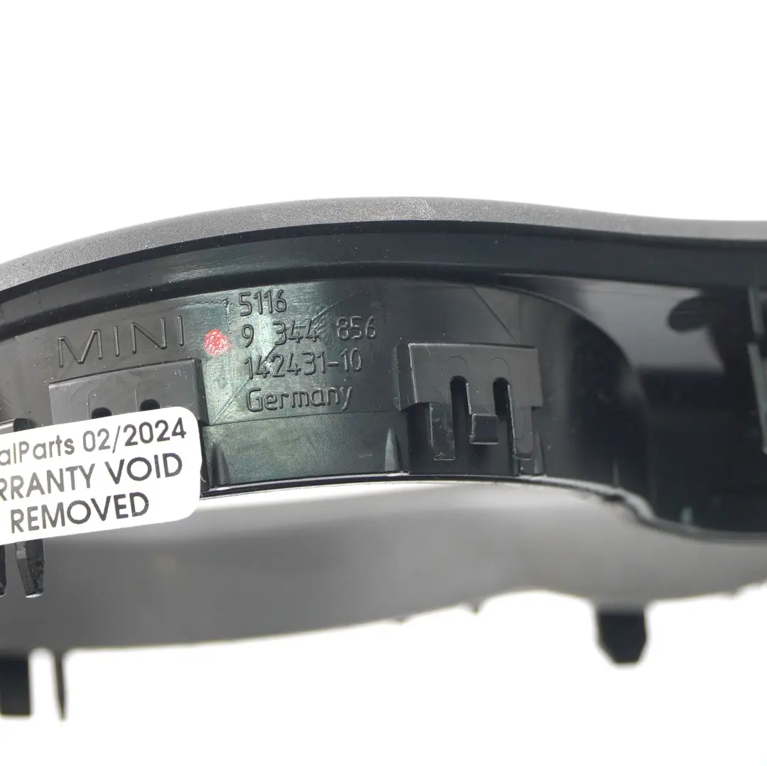 Ramka Uchwytu na Napoje Konsola Środkowa do Mini Countryman F60 o numerze 9344856 Mini Countryman F60 Ramka Uchwytu na Napoje Konsola Środkowa - SKU 9344856 - Numer Części 9344856