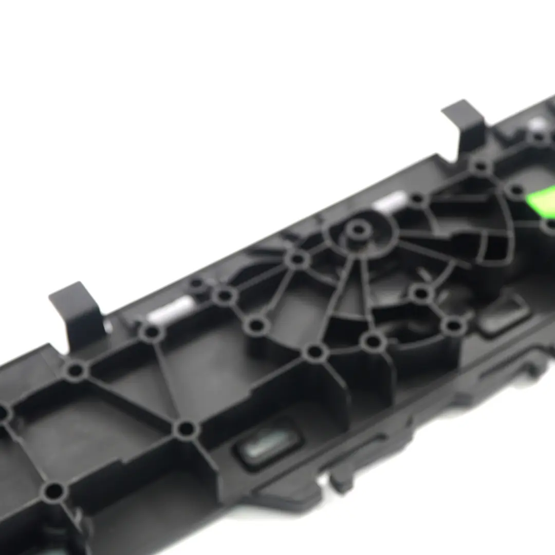 Soporte Placa Montaje Delantero Derecho para Renault Trafic 3 Vivaro B con número de pieza 93450866 Renault Trafic 3 Vivaro B Soporte Placa Montaje Delantero Derecho - SKU 93450866 - Número de pieza 93450866