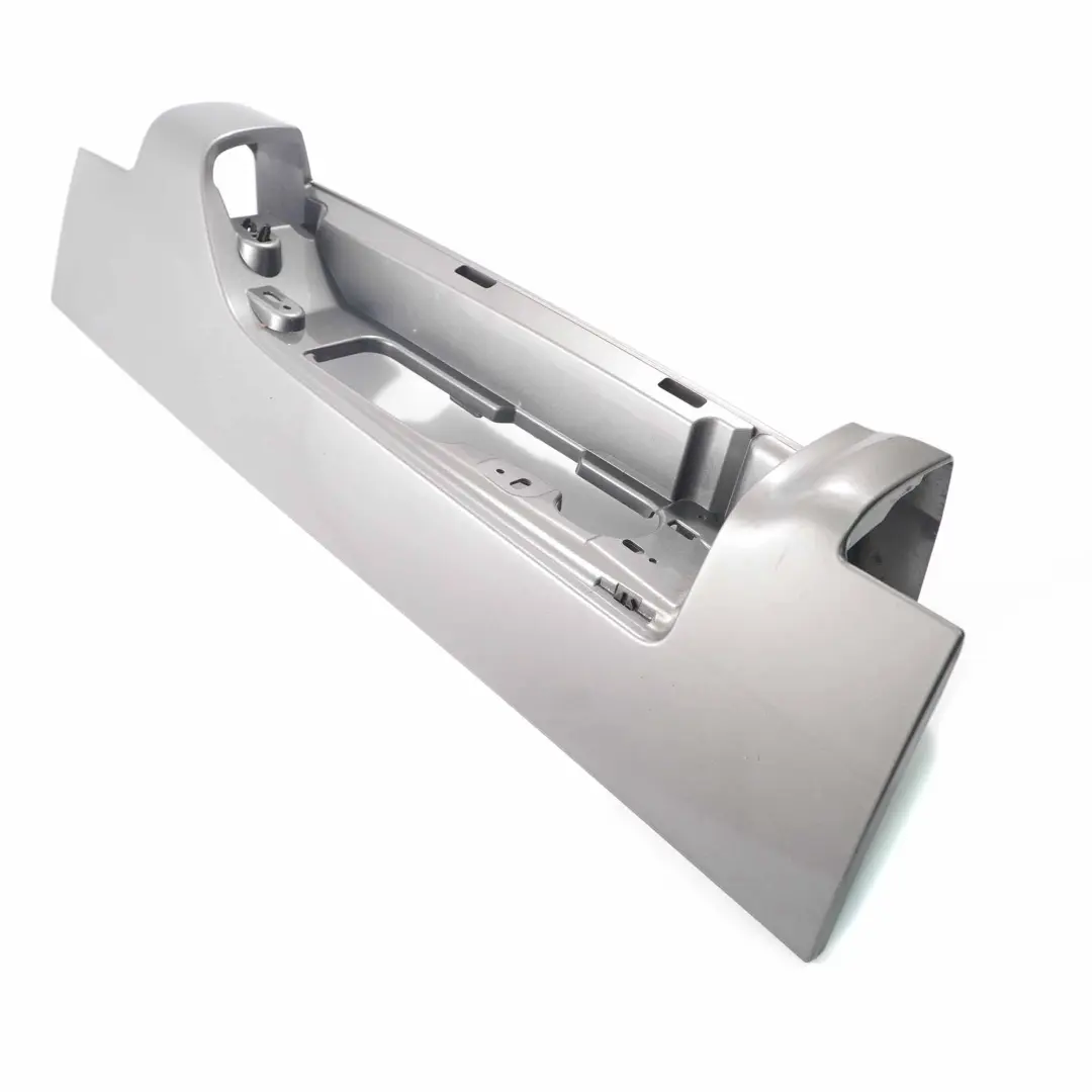 Luz Trasera Izquierda Tapa Embellecedor para Renault Trafic 3 Marco de con número de pieza 93450958 Renault Trafic 3 Marco de Luz Trasera Izquierda Tapa Embellecedor - SKU 93450958 - Número de pieza 93450958