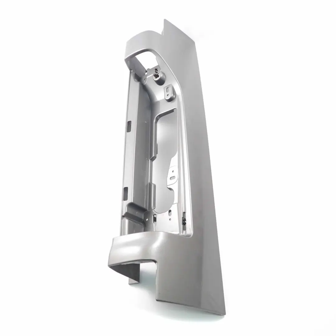 Lamp frame Couvercle garniture feu arrière droit pour Renault Trafic 3 à propos du numéro de pièce 93450970 Renault Trafic 3 Lamp frame Couvercle garniture feu arrière droit - SKU 93450970 - Numéro de pièce 93450970