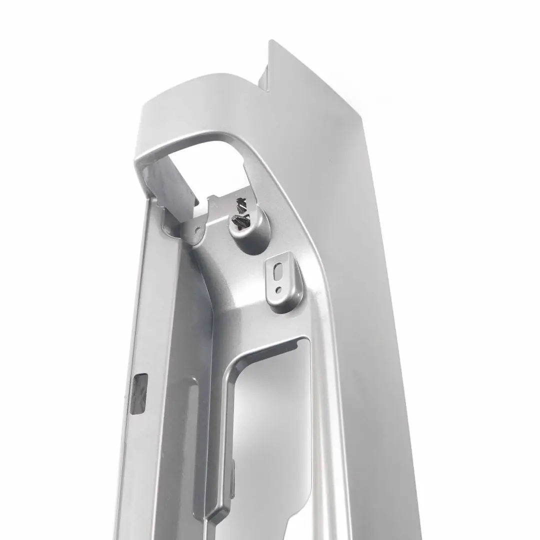 Lamp frame Couvercle garniture feu arrière droit pour Renault Trafic 3 à propos du numéro de pièce 93450970 Renault Trafic 3 Lamp frame Couvercle garniture feu arrière droit - SKU 93450970 - Numéro de pièce 93450970