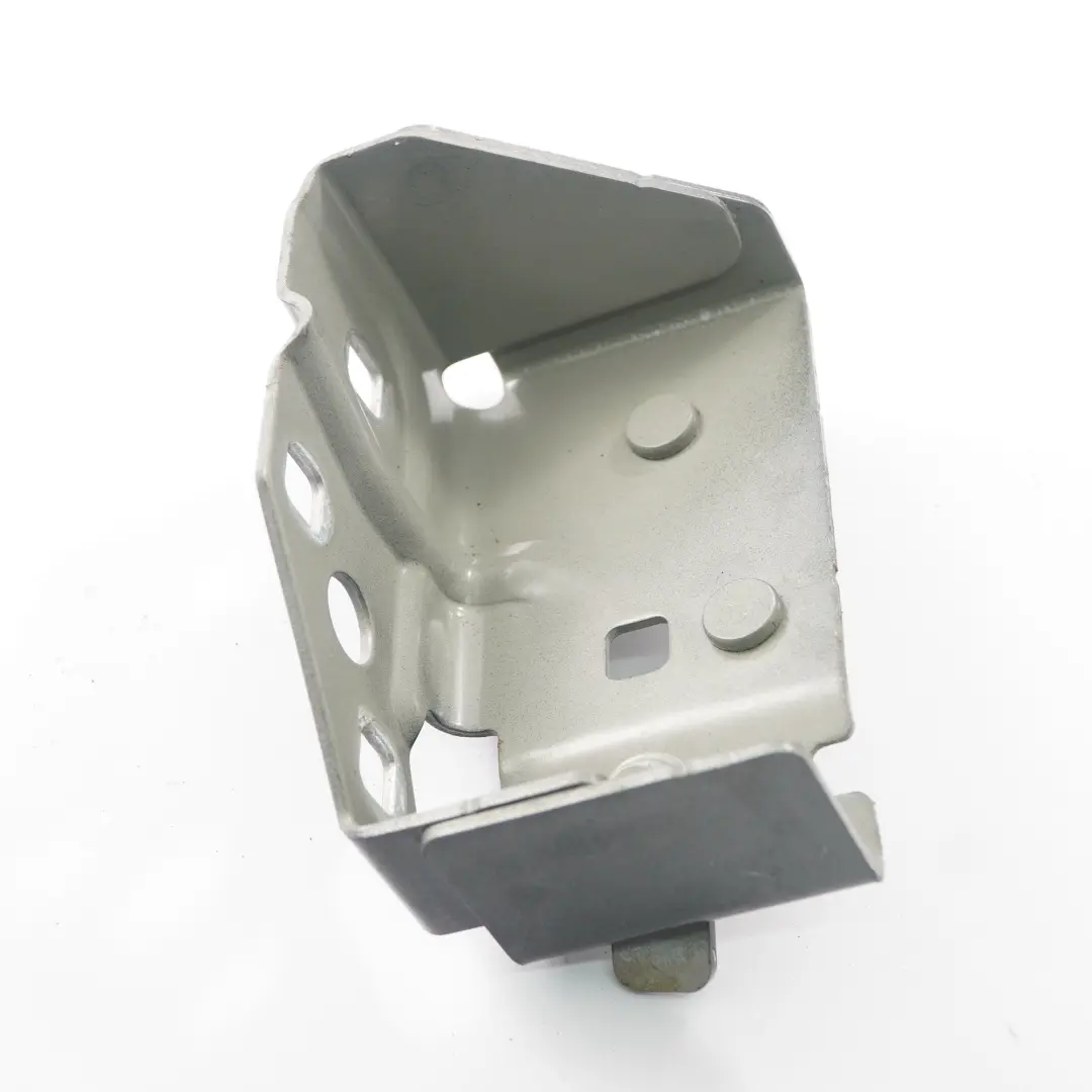 Bracket Opel Vivaro B Bonnet Hinge Right Front Mounting Bracket to with Part number 93451653 Bracket Opel Vivaro B Bonnet Hinge Right Front Mounting Bracket - SKU 93451653 - Part number 93451653