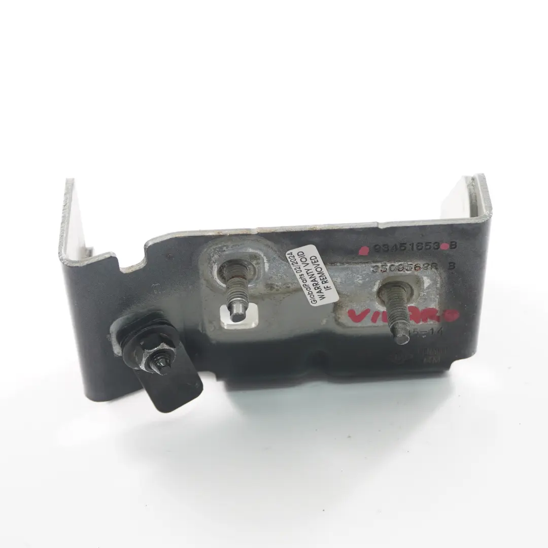 Bracket Opel Vivaro B Bonnet Hinge Right Front Mounting Bracket to with Part number 93451653 Bracket Opel Vivaro B Bonnet Hinge Right Front Mounting Bracket - SKU 93451653 - Part number 93451653