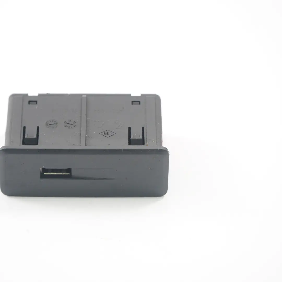  USB Port Renault Trafic 3 Vauxhall Vivaro B Socket Plug Connector Unit - SKU 93452333 - Part number 93452333