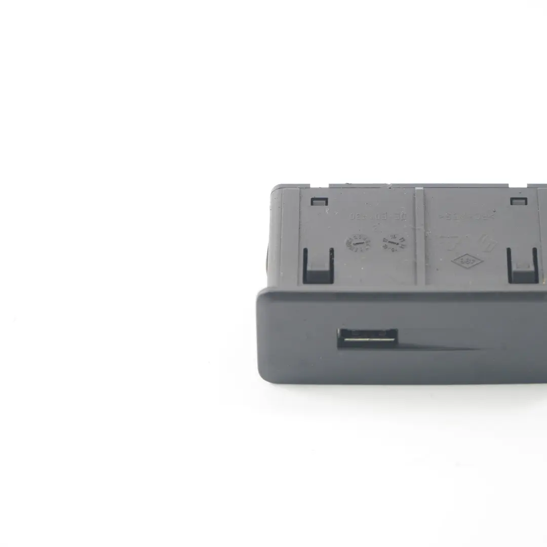  USB Port Renault Trafic 3 Vauxhall Vivaro B Socket Plug Connector Unit - SKU 93452333 - Part number 93452333