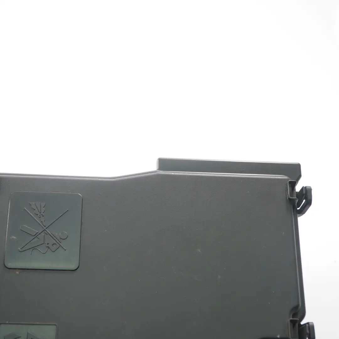 Skrzynka Bezpieczników do Opel Vivaro B Renault Trafic III o numerze 93452999 Opel Vivaro B Renault Trafic III Skrzynka Bezpieczników - SKU 93452999 - Numer Części 93452999