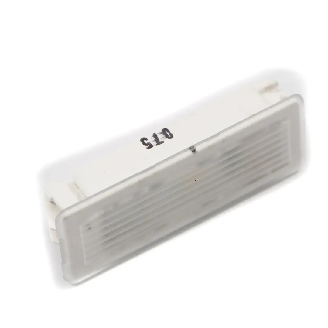 Luz interior LED para BMW X5 F15 X6 F16 con número de pieza 9346241 BMW X5 F15 X6 F16 Luz interior LED - SKU 9346241 - Número de pieza 9346241