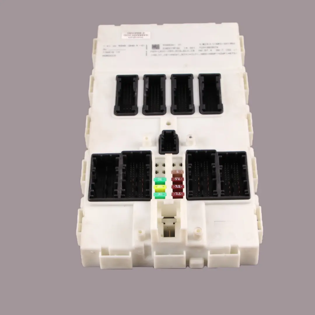 Modulo FEM Unità controllo ECU Scatola fusibili per BMW F20 F21 F22 F30 F32 con numero di parte 9348361 BMW F20 F21 F22 F30 F32 Modulo FEM Unità controllo ECU Scatola fusibili - SKU 9348361 - Numero di parte 9348361